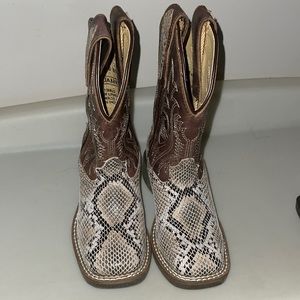 Cody James kids boots size 10